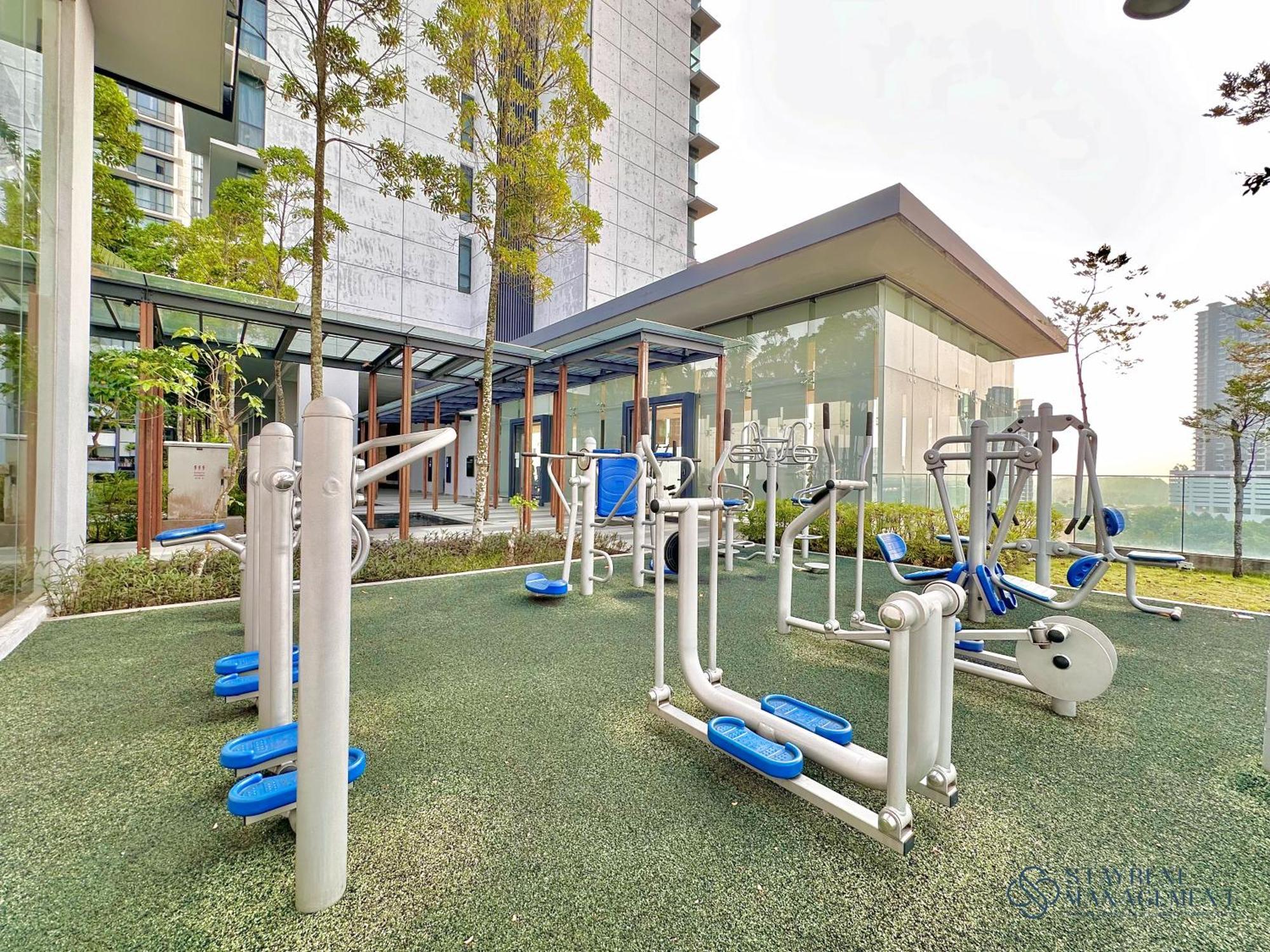 Grand Medini Residence Nusajaya By Stayrene Exterior photo