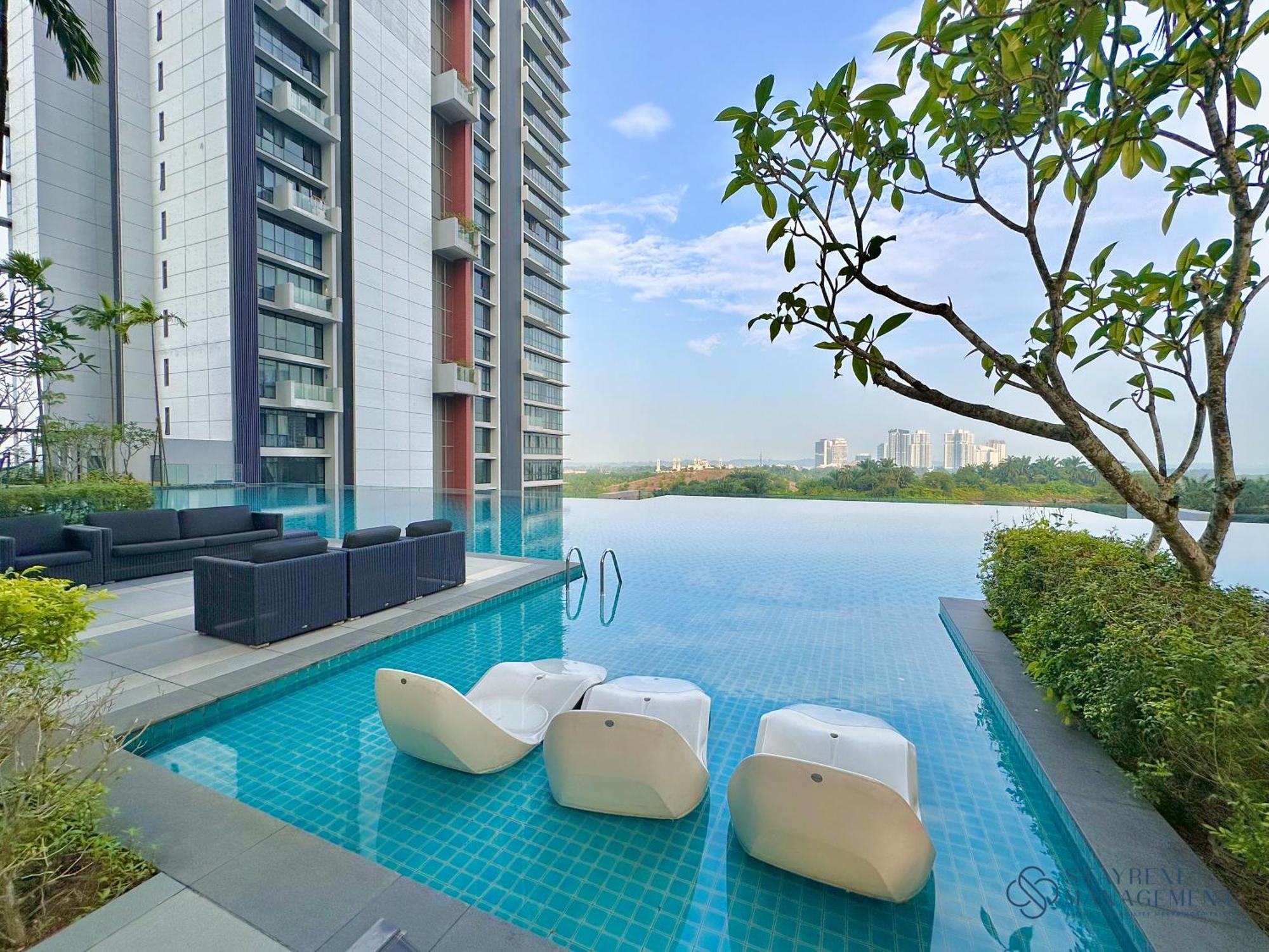 Grand Medini Residence Nusajaya By Stayrene Exterior photo